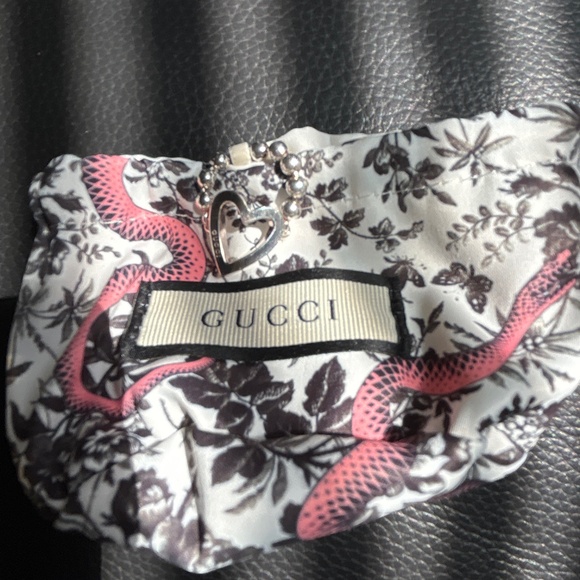 Gorgeous Gucci Silver Beaded Heart Ring Size 6 3/4 NWT - Picture 2 of 7